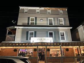 Oak Beach Bar + Grill